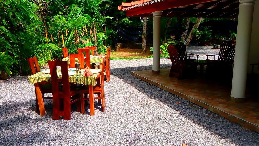The Bambos Villa Hikkaduwa Exterior photo